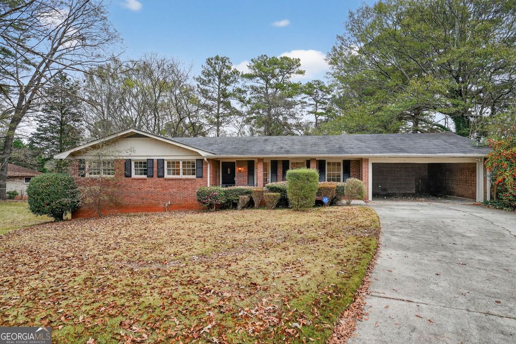 Photo of 4058 Chemawa Drive, Stone Mountain, GA 30083 (MLS # 10657422)