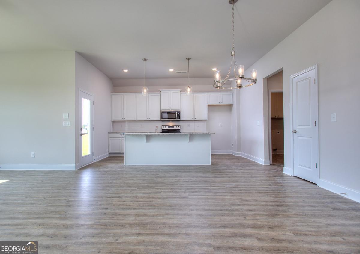 131 Swallowtail LN