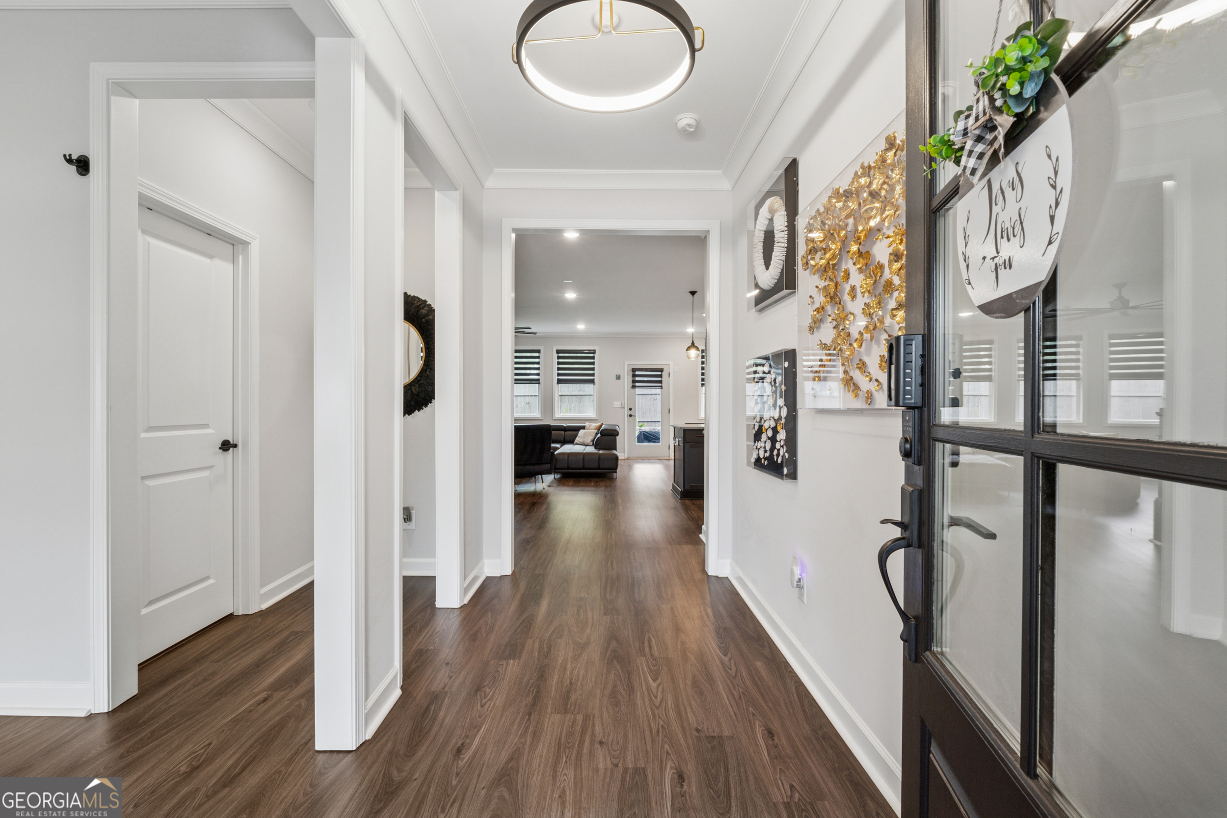 3638 Silvery WAY