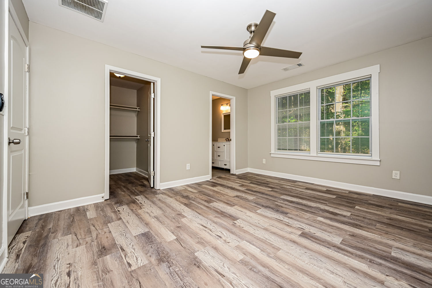 COUNTRY WOODS - Residential