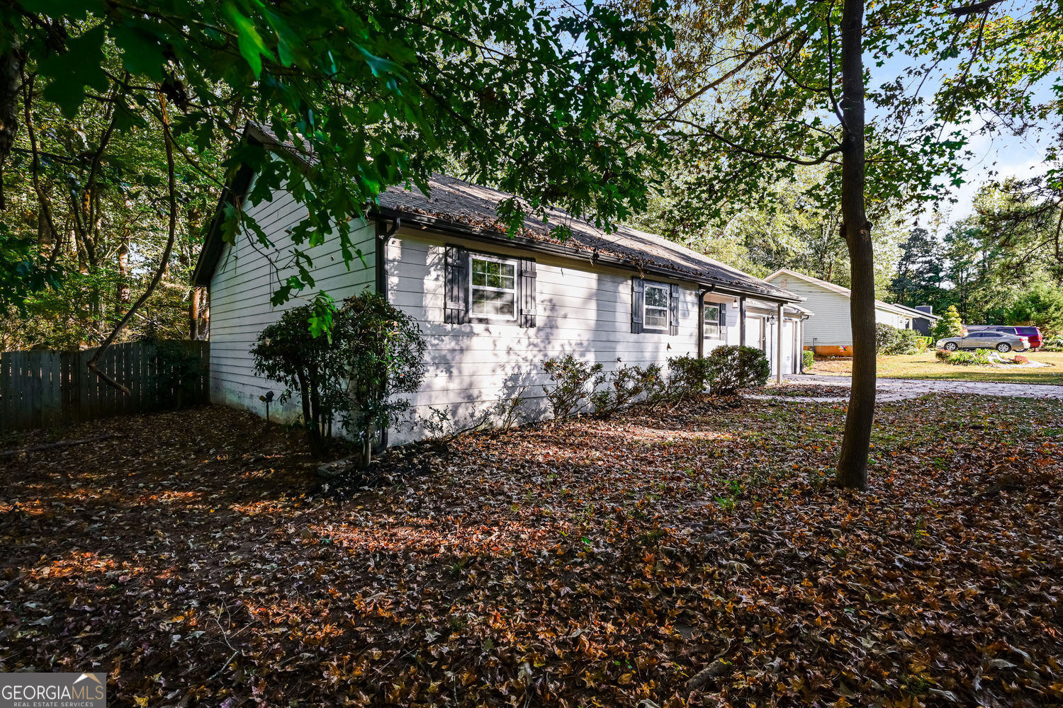 COUNTRY WOODS - Residential