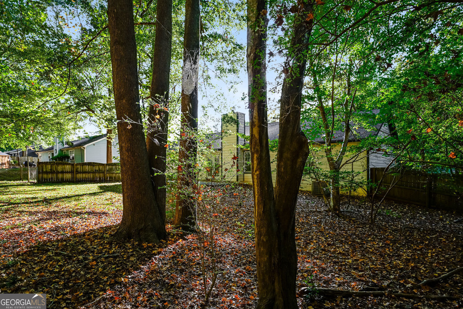 COUNTRY WOODS - Residential