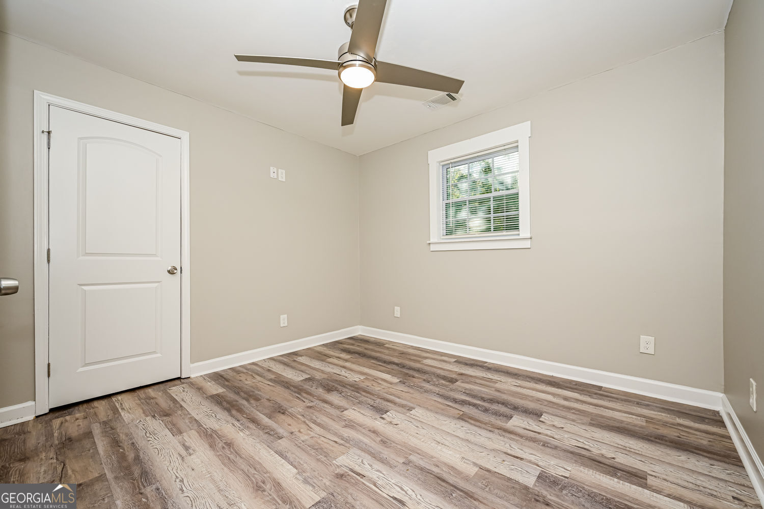 COUNTRY WOODS - Residential
