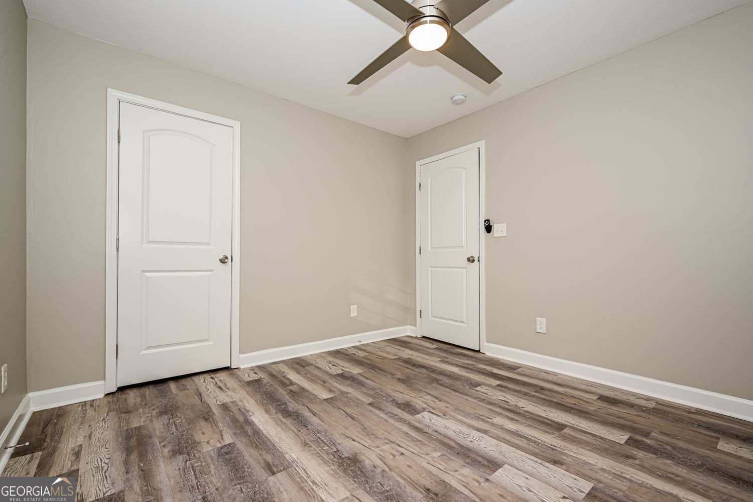 COUNTRY WOODS - Residential
