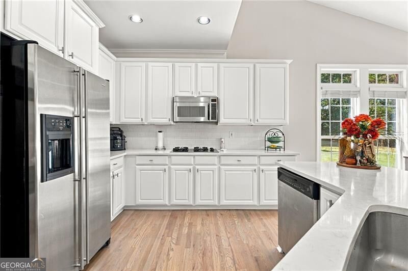 321 Bournemouth DR