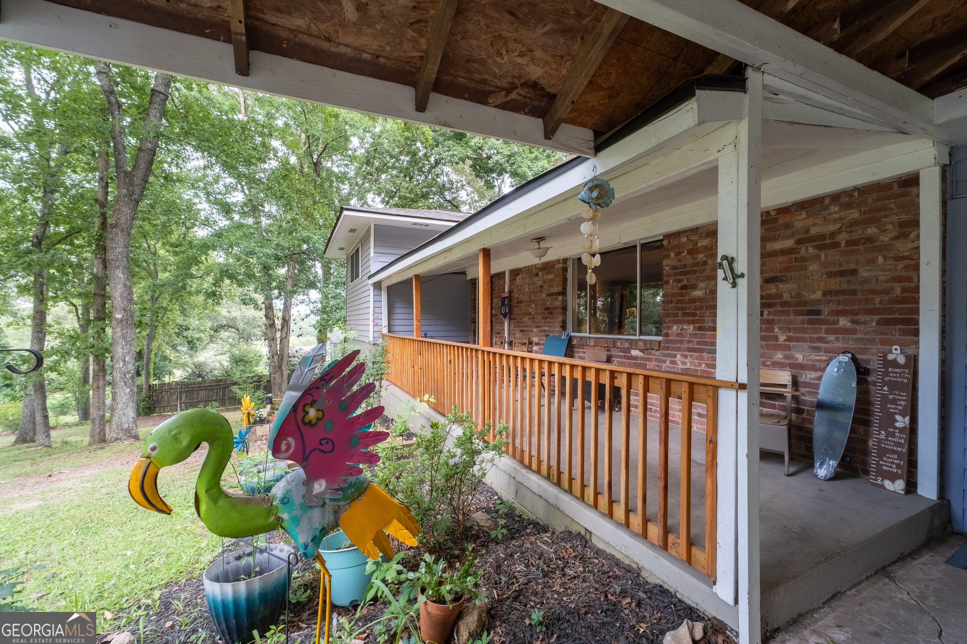 31 Rock Fence CIR SE