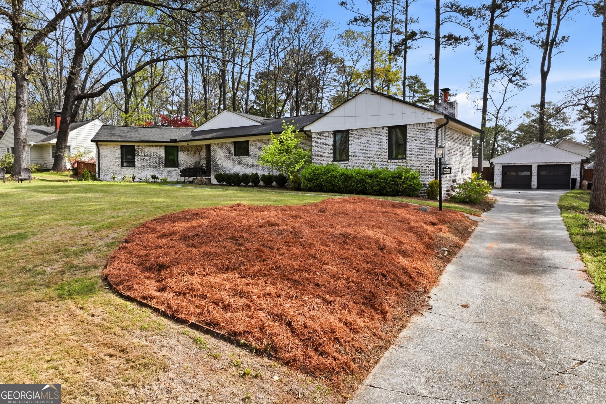 864 Stratford RD