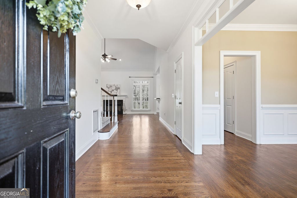 1070 Crabapple CIR