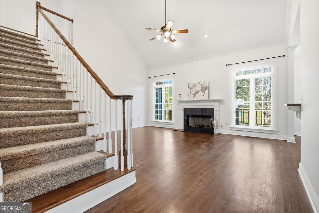 1070 Crabapple CIR