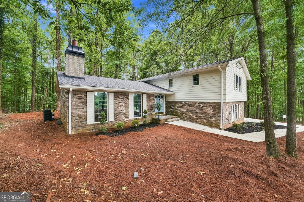 Photo of 4155 Burnt Hickory Road NW, Marietta, GA 30064 (MLS # 10869718)