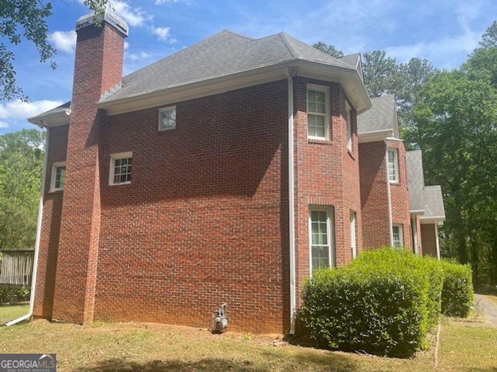 Photo of 100 MATTHEW Way, Fayetteville, GA 30214 (MLS # 10730591)