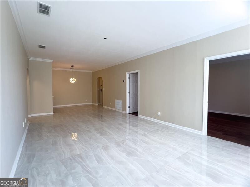 2499 Peachtree RD 506