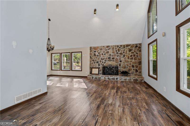 2622 Sheffield CT SW