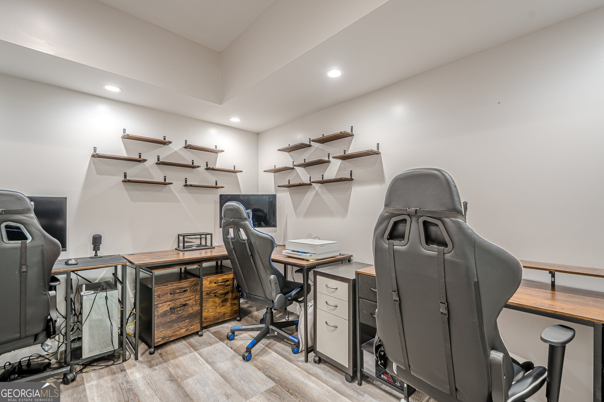 Canton, Georgia 30114, United States, 6 Bedrooms Bedrooms, ,5 BathroomsBathrooms,Residential,Active,146408