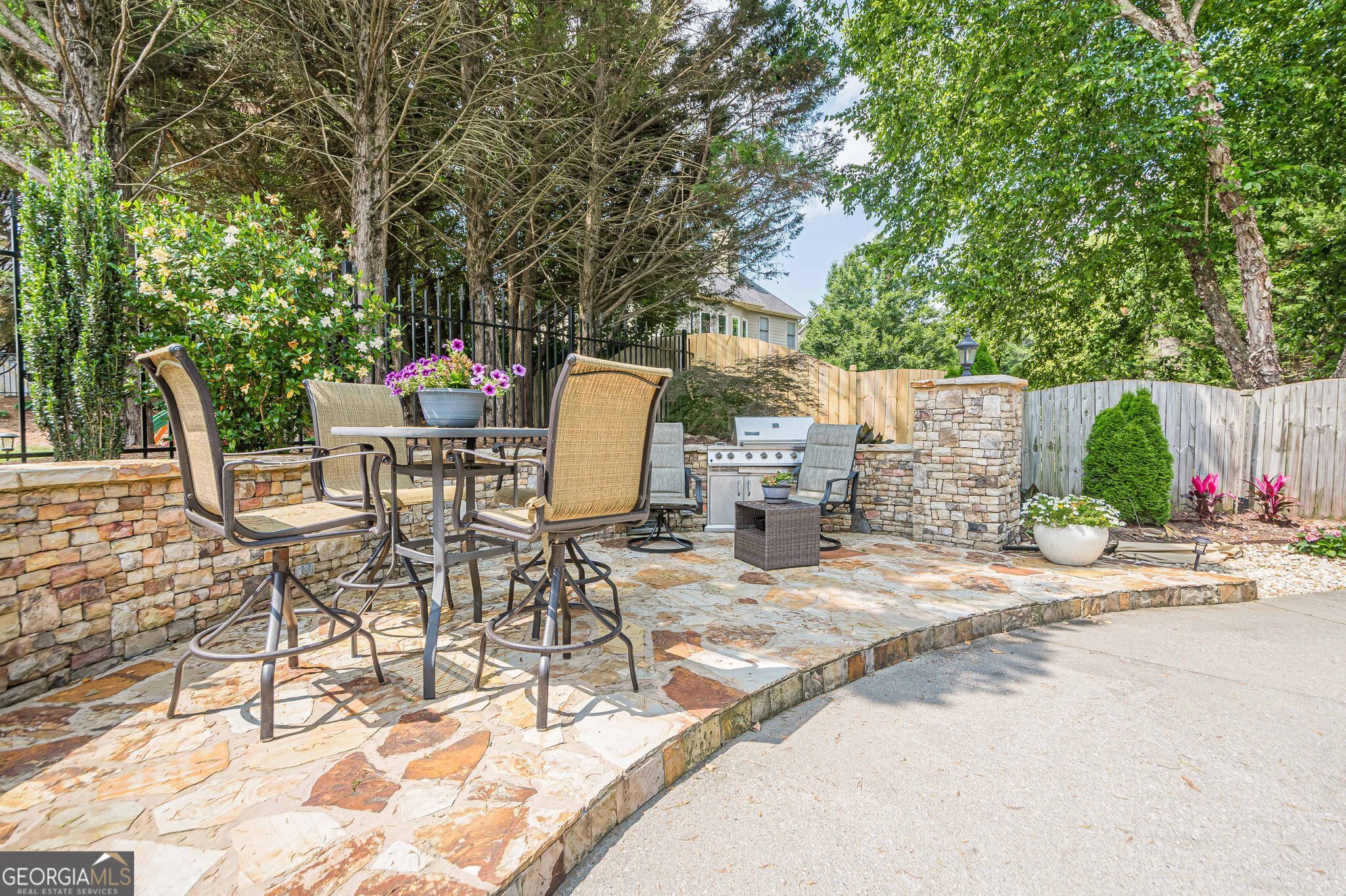 Canton, Georgia 30114, United States, 6 Bedrooms Bedrooms, ,5 BathroomsBathrooms,Residential,Active,146408