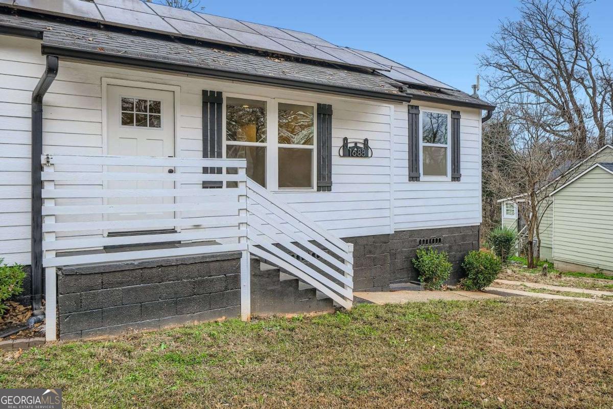 1688 Oak Knoll CIR SE