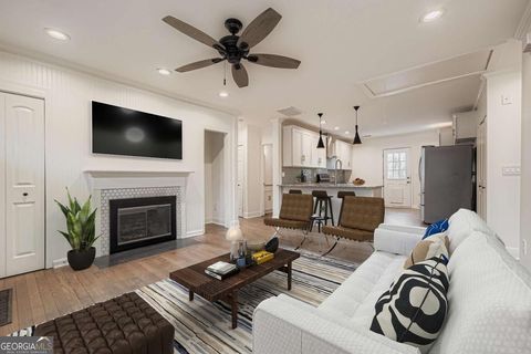 1688 Oak Knoll CIR SE Atlanta GA 30315