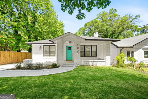 Photo of 1023 Byron Drive SW, Atlanta, GA 30310 (MLS # 10738270)
