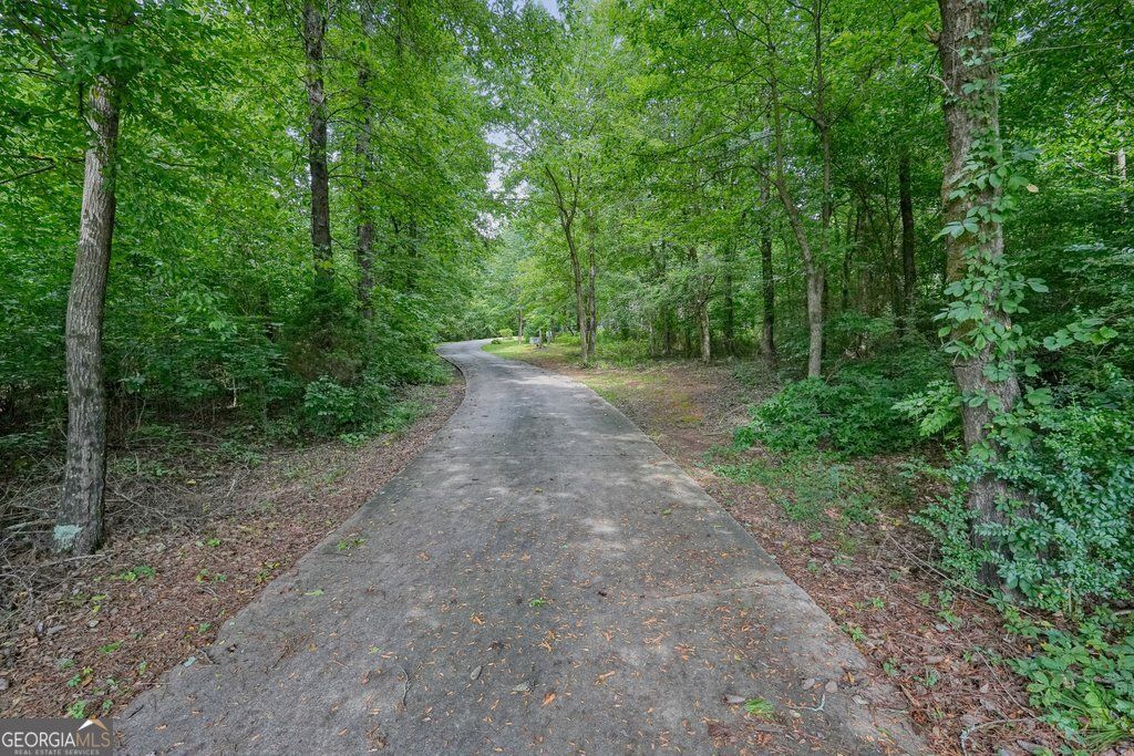 Photo of 2840 Joe Frank Harris Parkway, Cartersville, GA 30120 (MLS # 10350837)