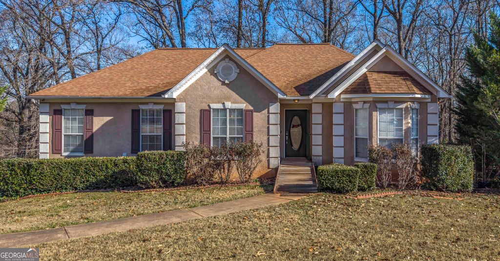Photo of 160 Lakemont Drive, Lagrange, GA 30240 (MLS # 10655708)