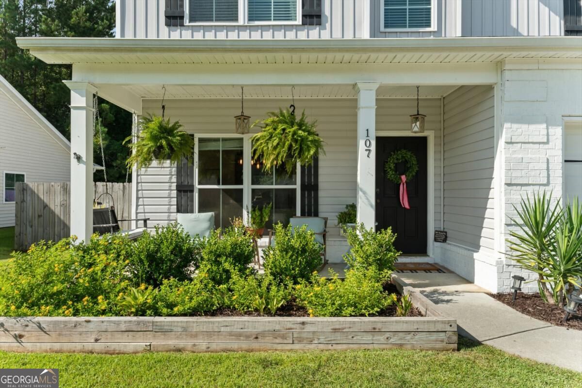 107 Green Paddock CIR