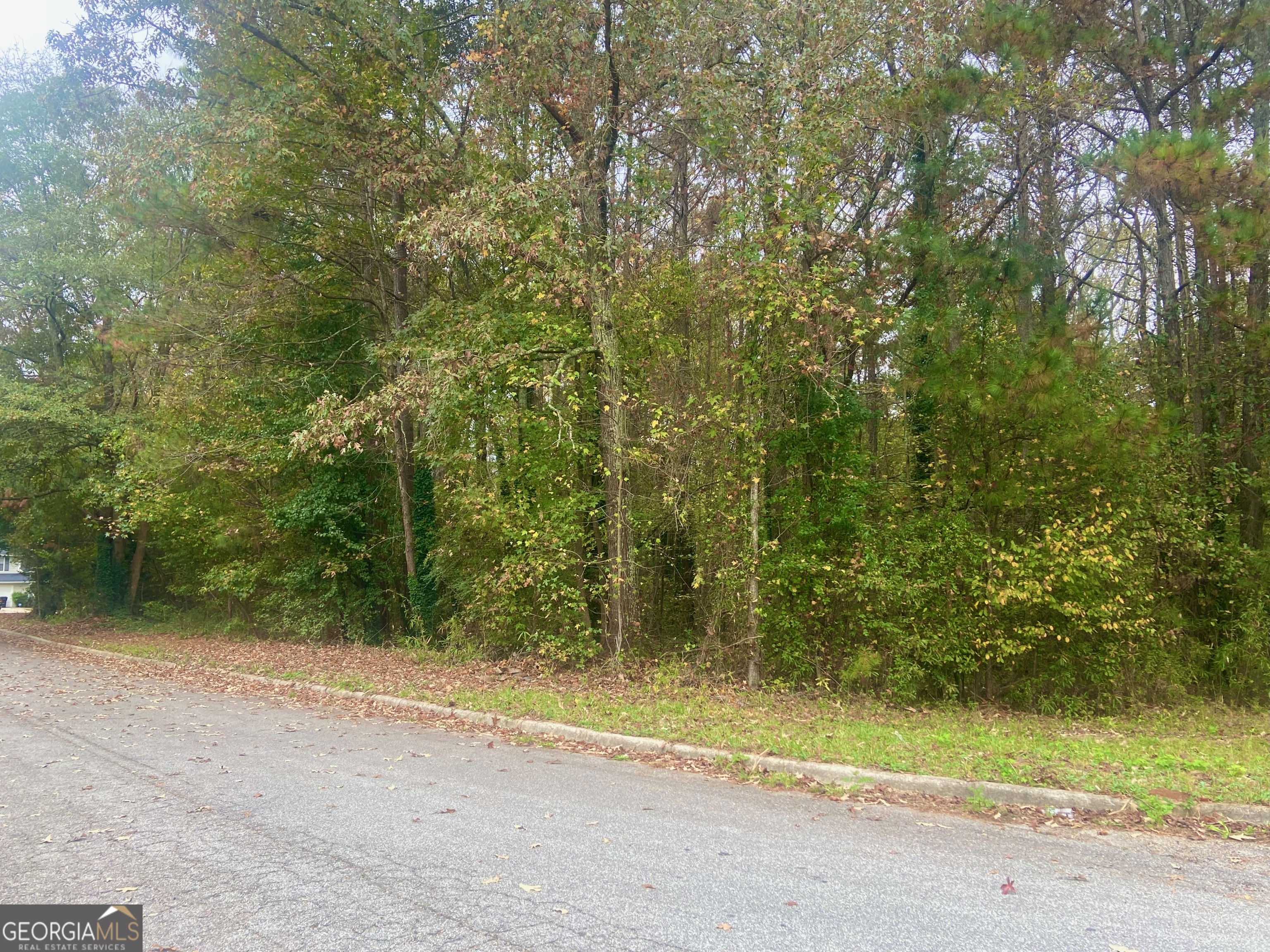 Nice corner lot in established Chimney Ridge Subdivision. Approximately 0.5 acre.
