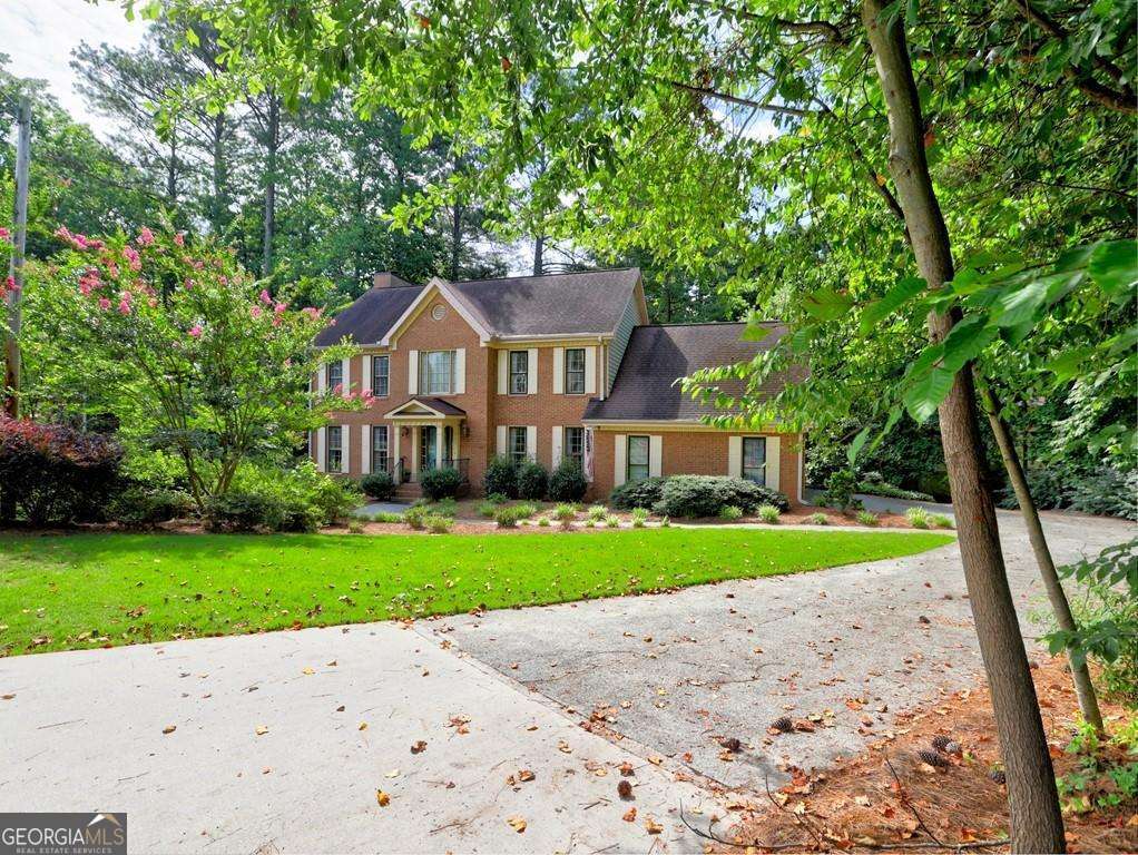 157 Eastlake PT NW