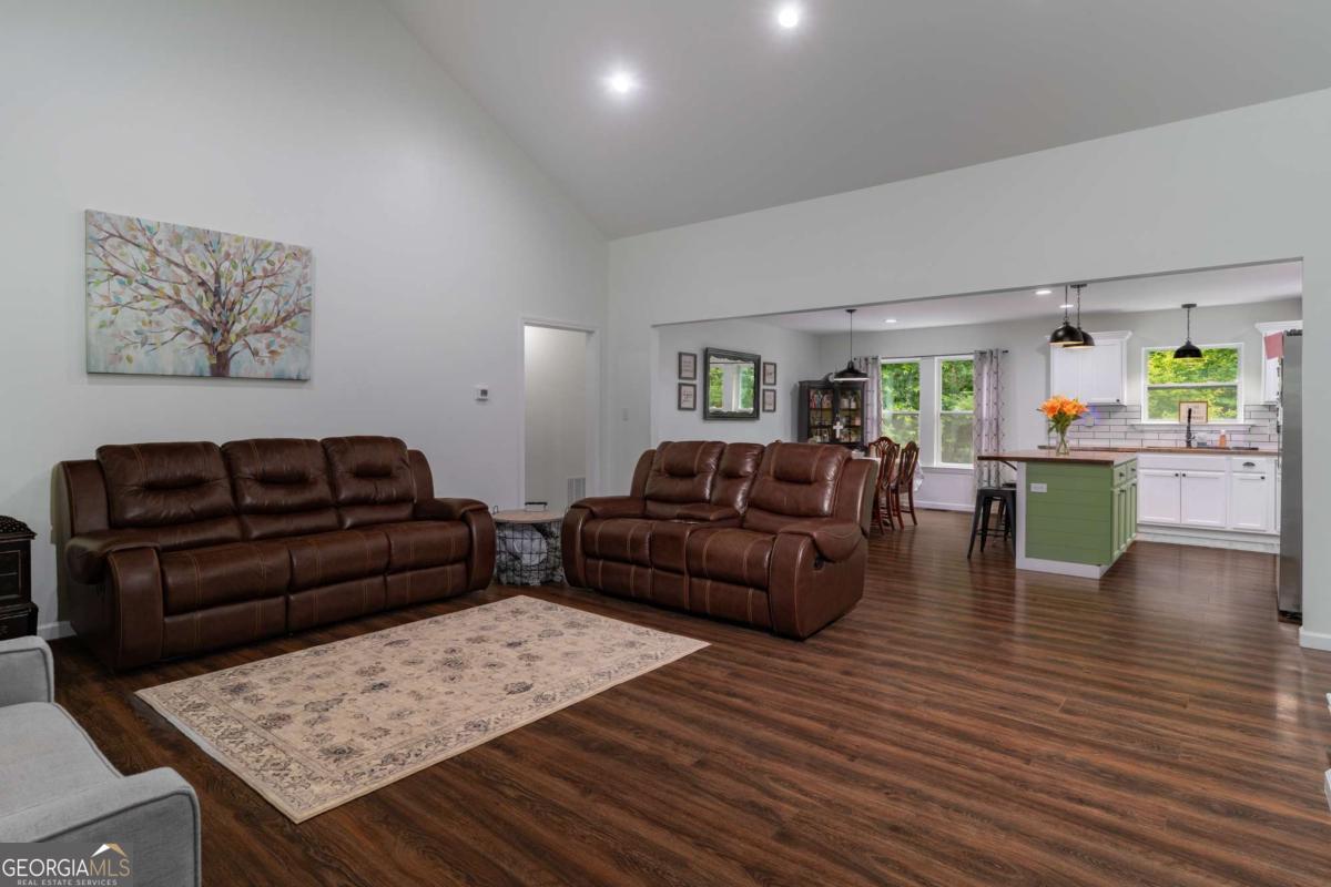 20 Laurel View DR