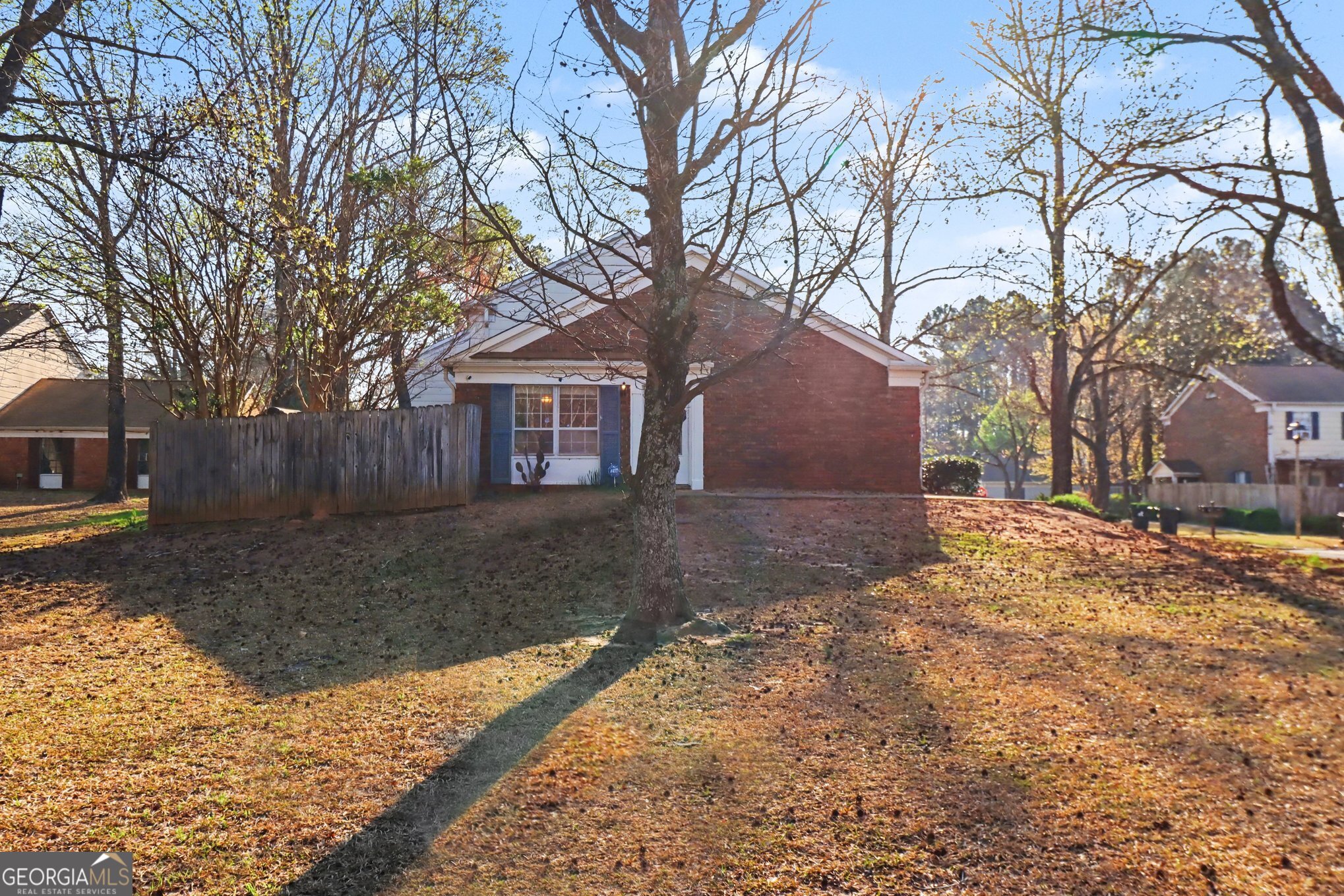 2571 Stratford LN