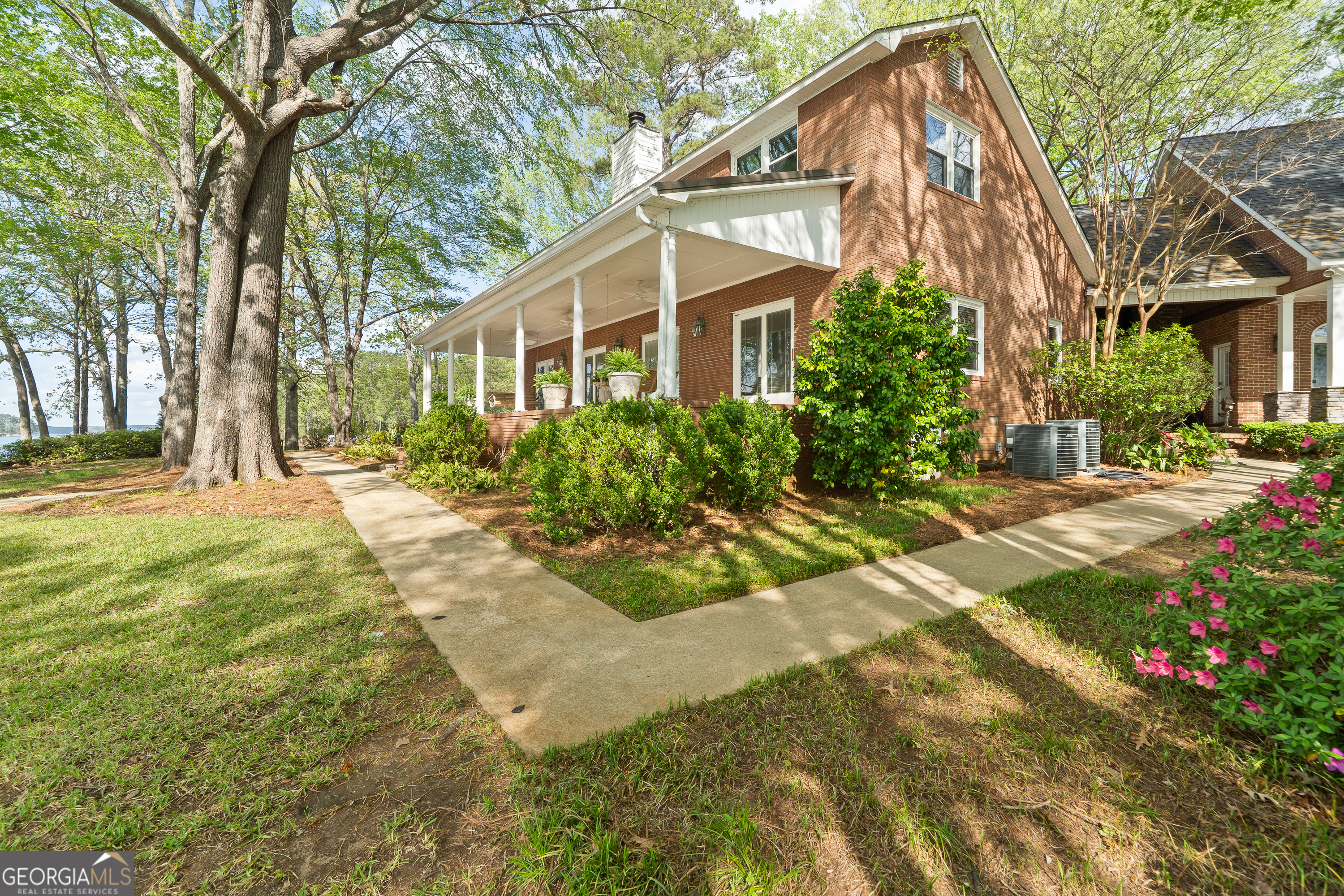 390 David Williams RD