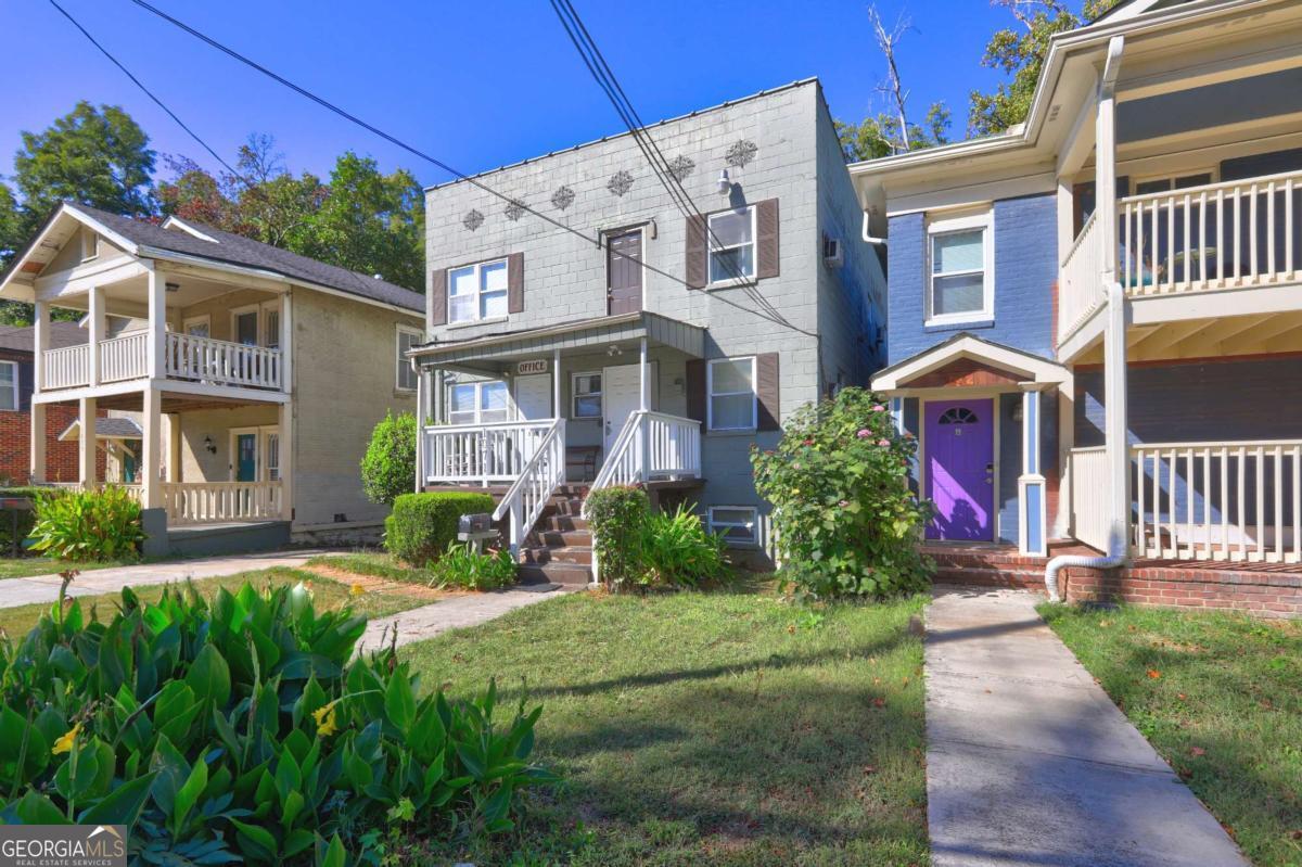 1071 M L King Jr DR SW