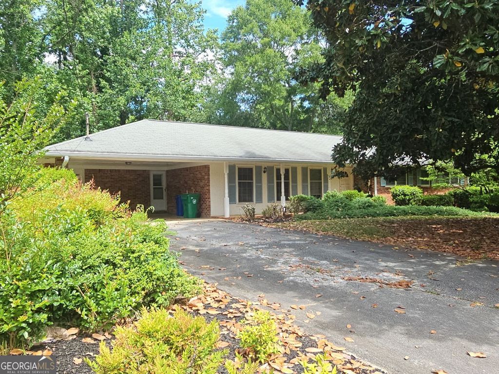 Photo of 3938 Briarglen Court, Atlanta, GA 30340 (MLS # 10756473)