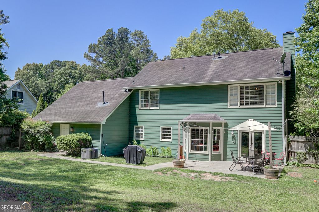 Photo of 2394 Southern Oak Drive SW, Marietta, GA 30064 (MLS # 10757511)