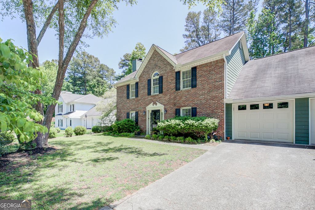 Photo of 2394 Southern Oak Drive SW, Marietta, GA 30064 (MLS # 10757511)