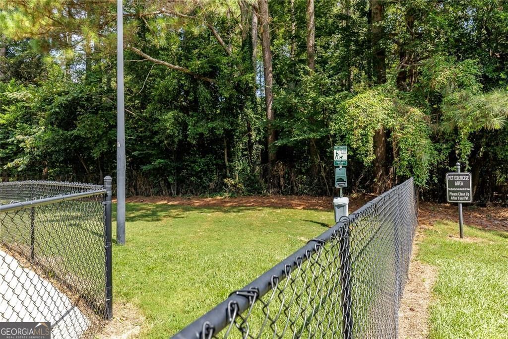 Doraville, Georgia 30340, United States, 2 Bedrooms Bedrooms, ,3 BathroomsBathrooms,Residential,Active,230720