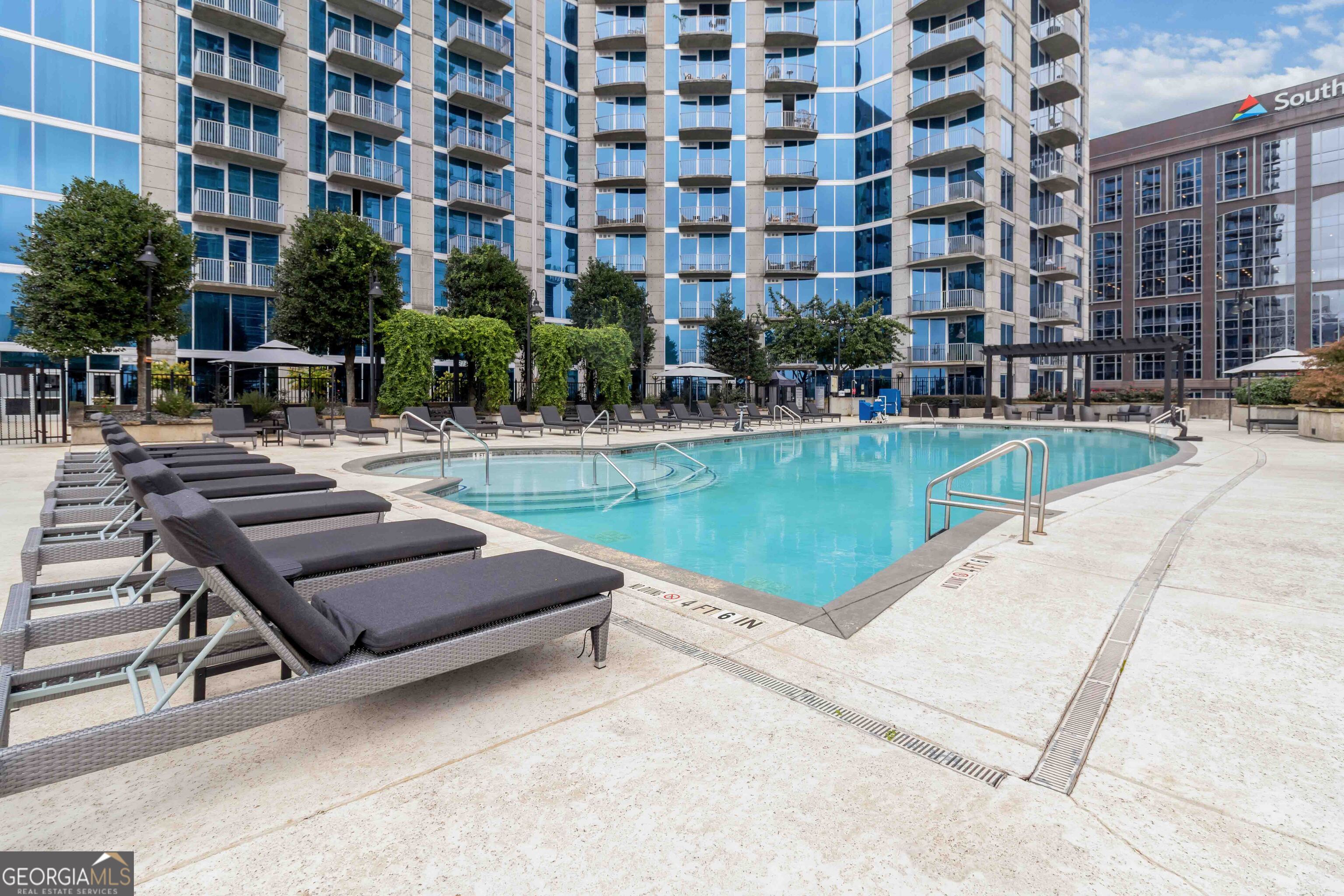 400 W Peachtree ST NW 806