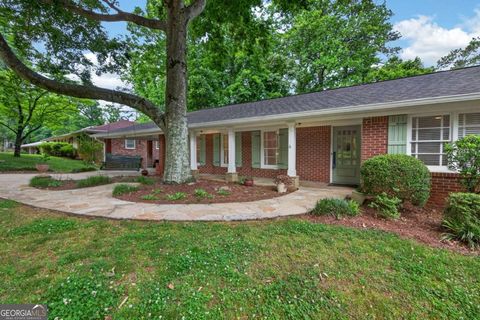 1370 Driftwood CT Roswell GA 30075