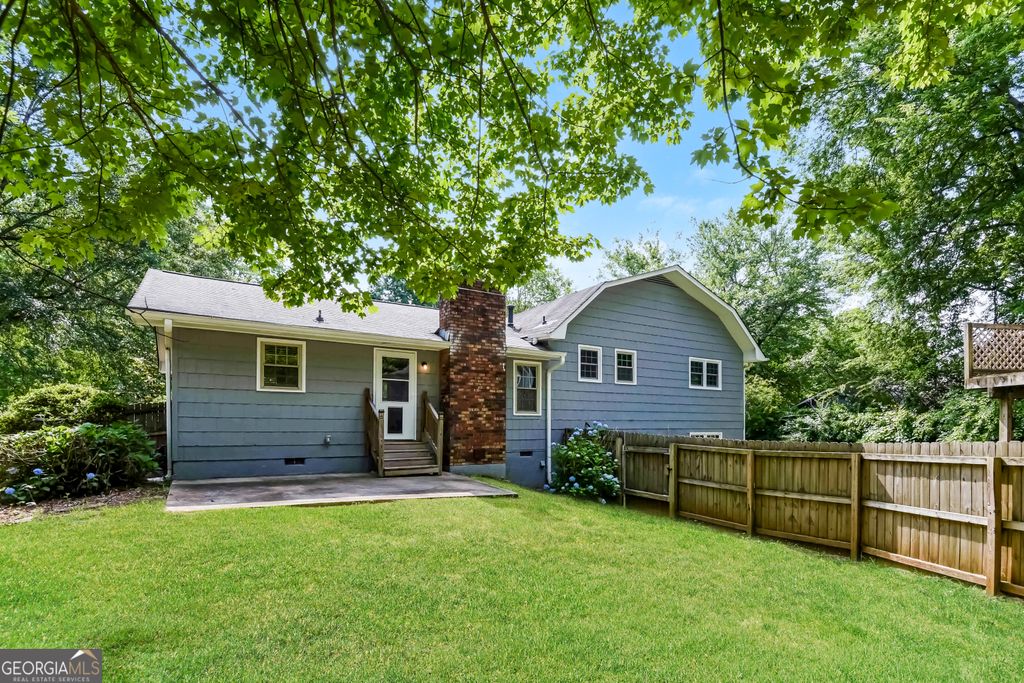 Photo of 6581 Windsor Drive, Acworth, GA 30102 (MLS # 10804613)