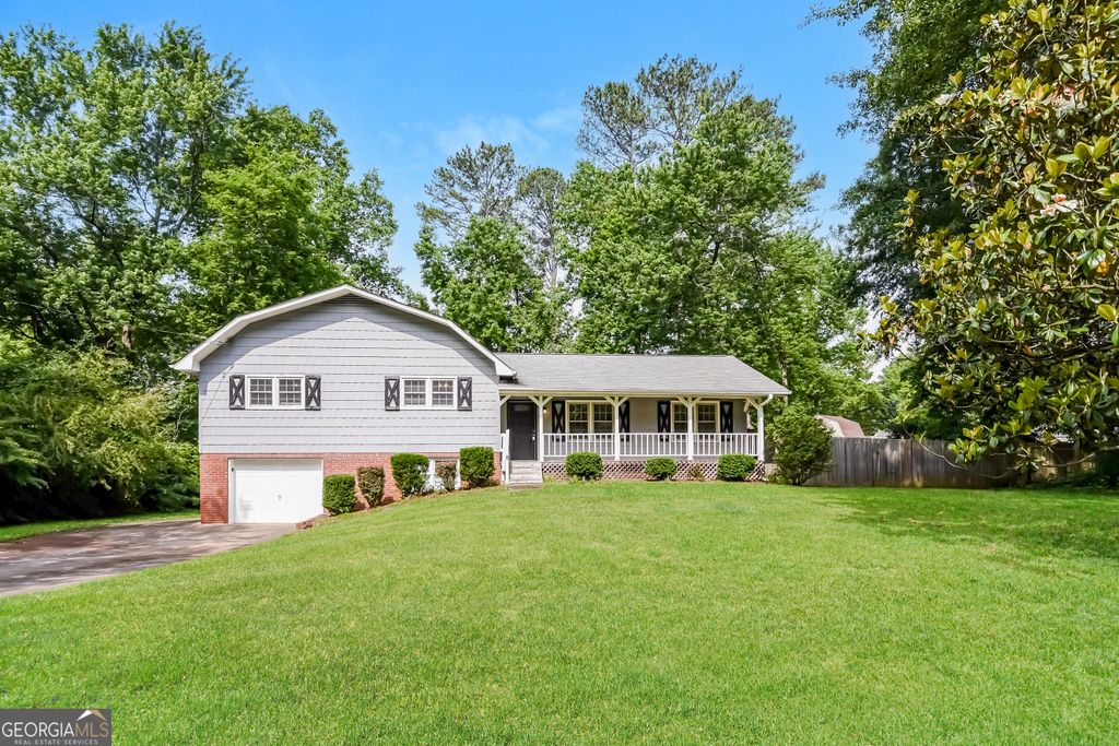 Photo of 6581 Windsor Drive, Acworth, GA 30102 (MLS # 10804613)