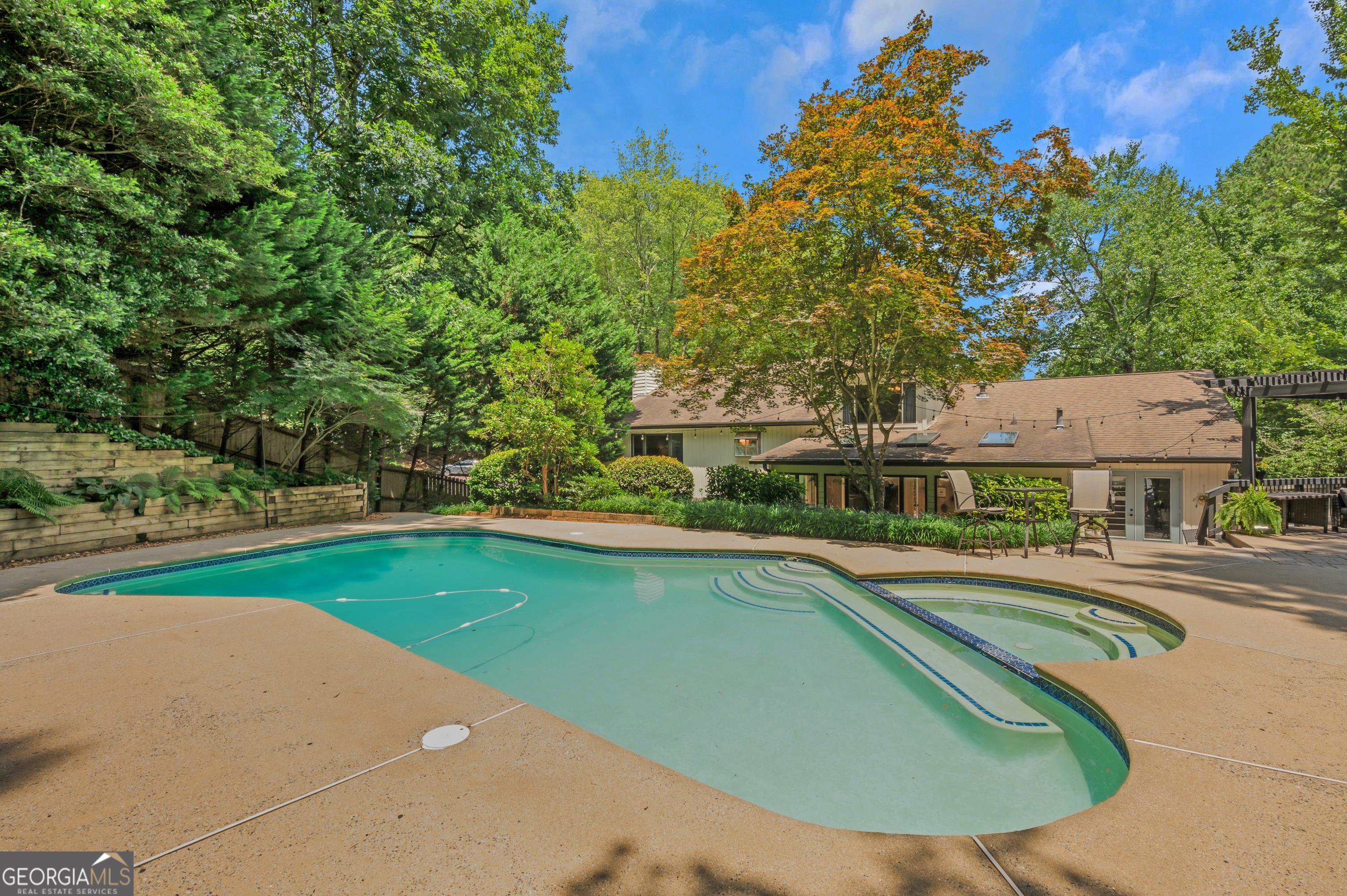 1519 Biddle CT