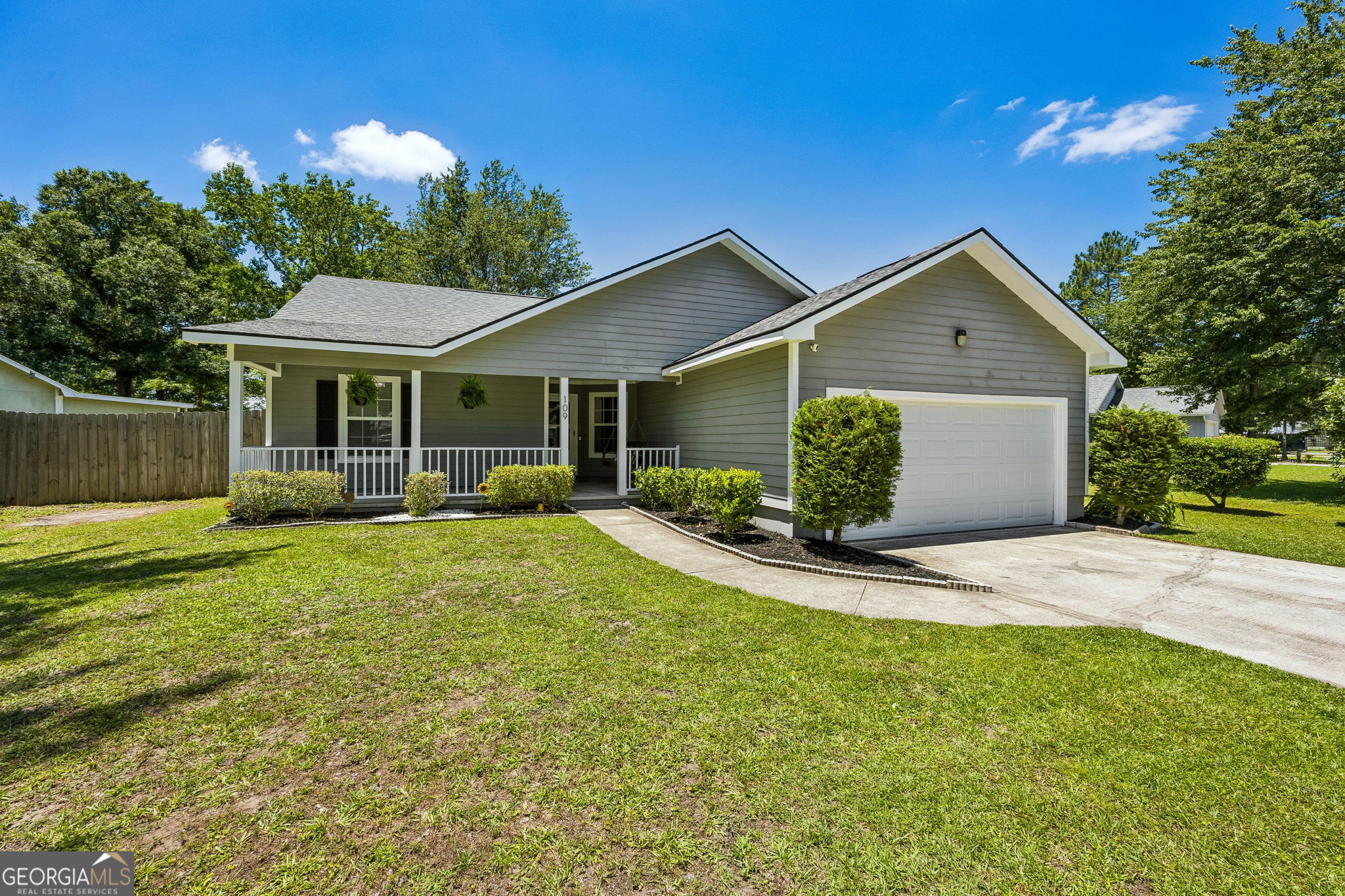 109 Lake Crest DR