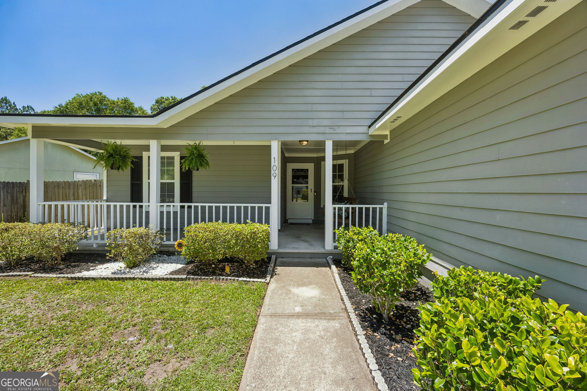 109 Lake Crest DR