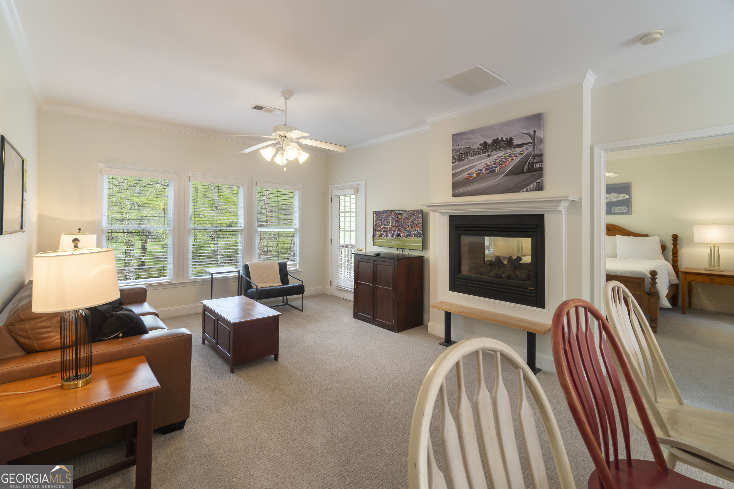 892 Edelweiss Strasse