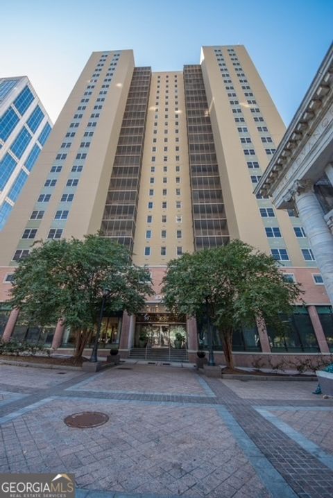 Photo of 300 Peachtree Street NE #11C, Atlanta, GA 30308 (MLS # 10552552)