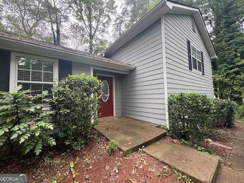 Photo of 2256 Turtle Club Drive NE, Marietta, GA 30066 (MLS # 10628590)