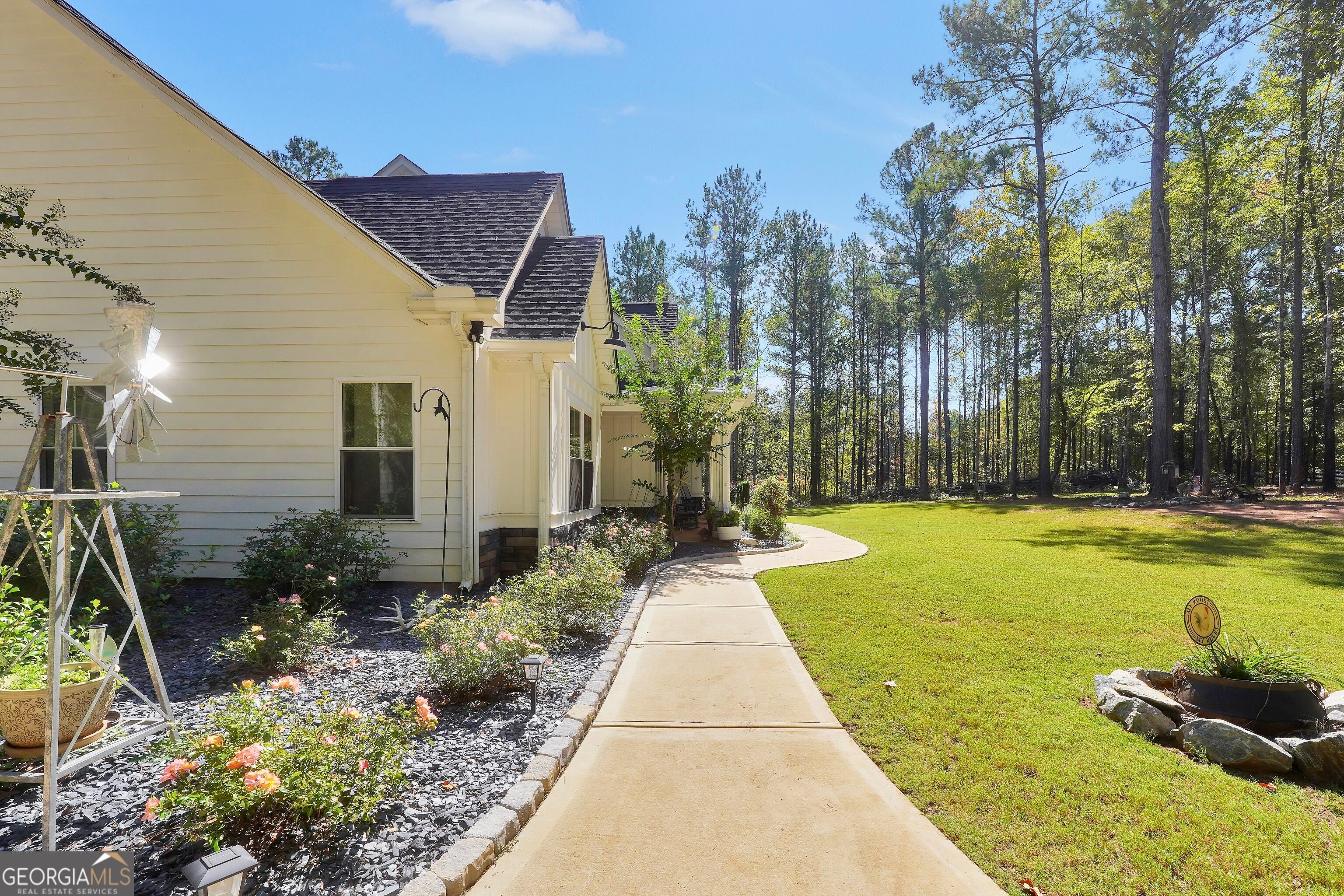 650 River RD