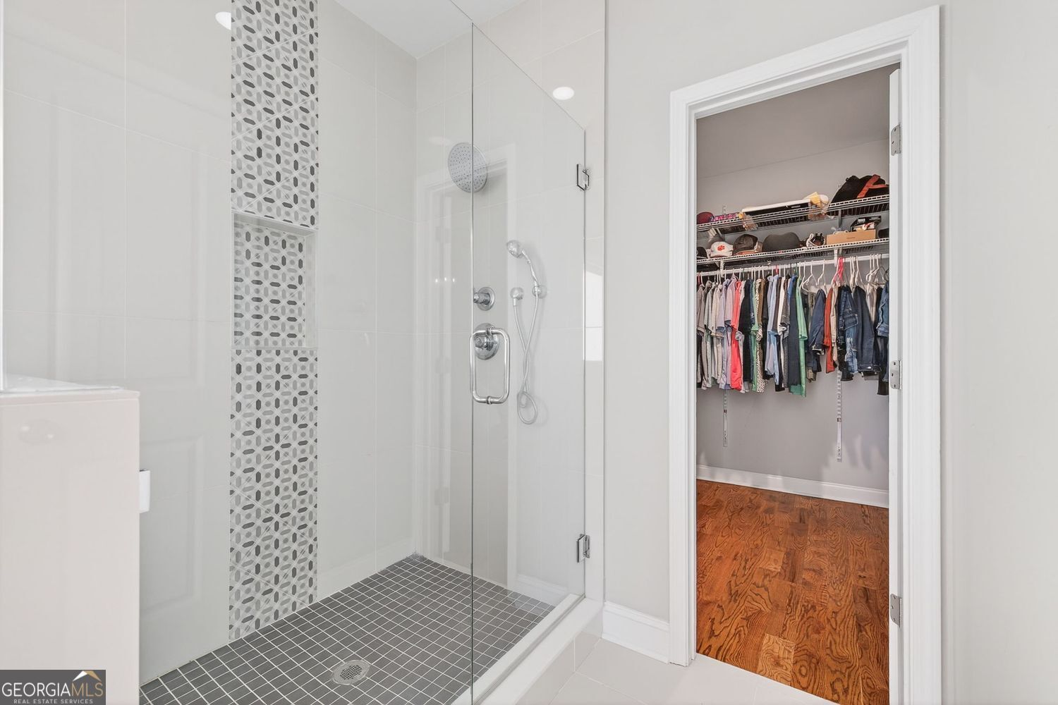 Atlanta, Georgia 30317, United States, 4 Bedrooms Bedrooms, ,4 BathroomsBathrooms,Residential,Active,254107