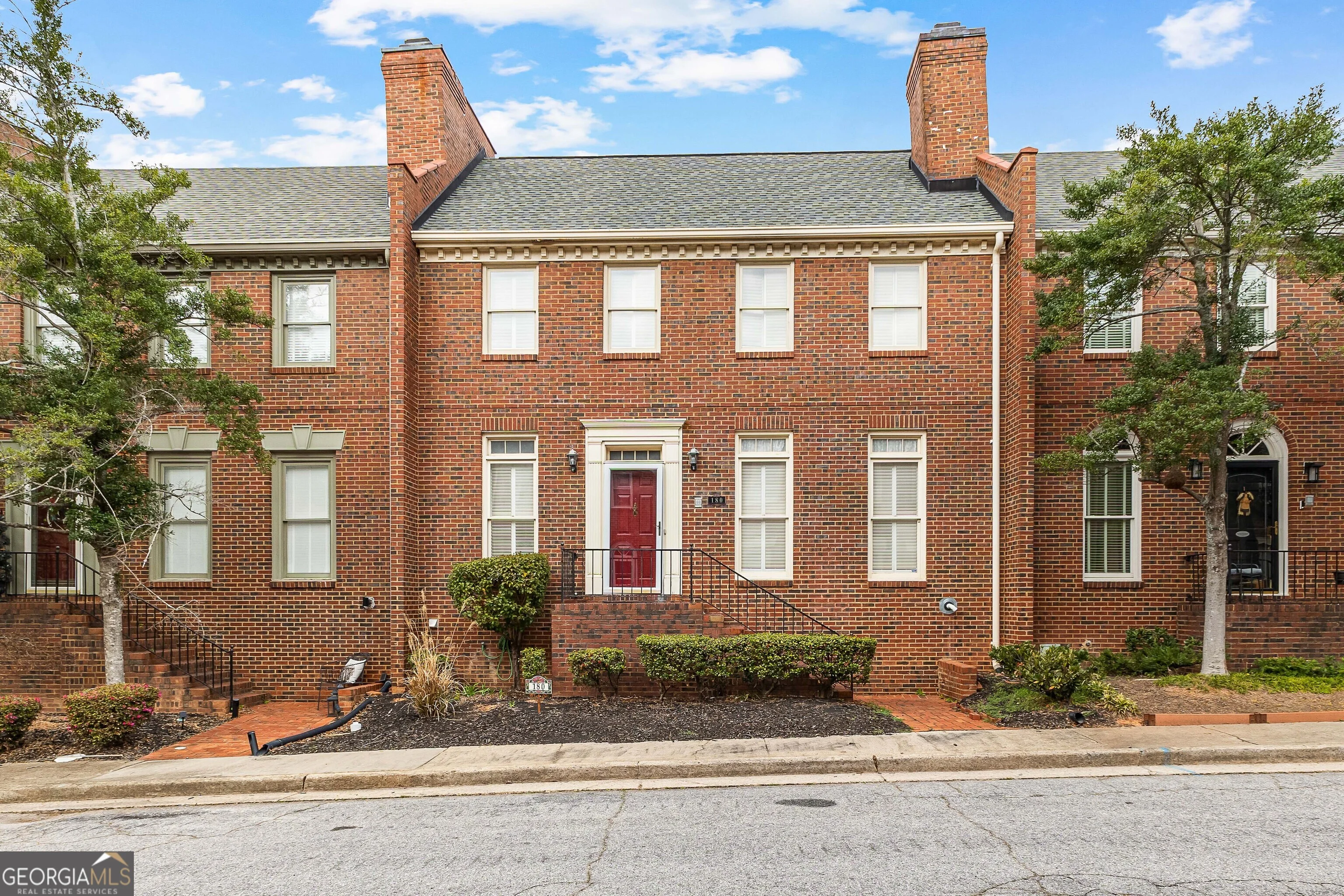 180 Habersham Place