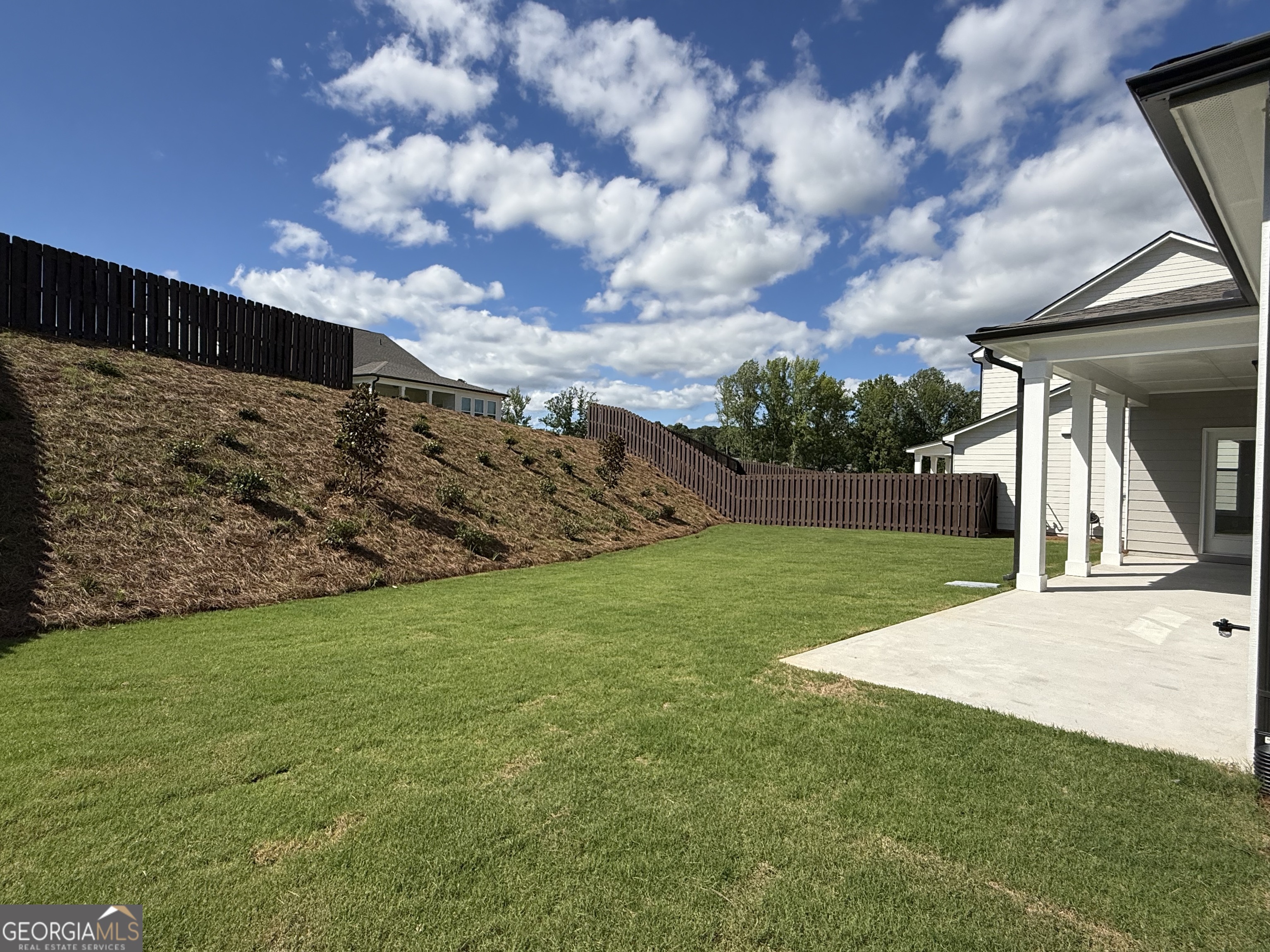 5512 Tullis DR