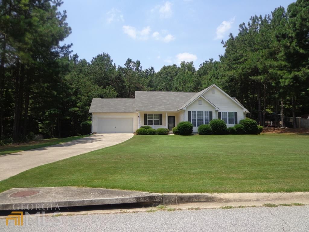 Photo of 45 Chemin Place, Sharpsburg, GA 30277 (MLS # 10684669)